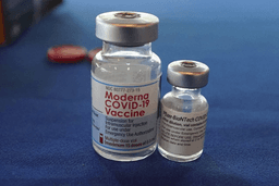 moderna vaccine bottle