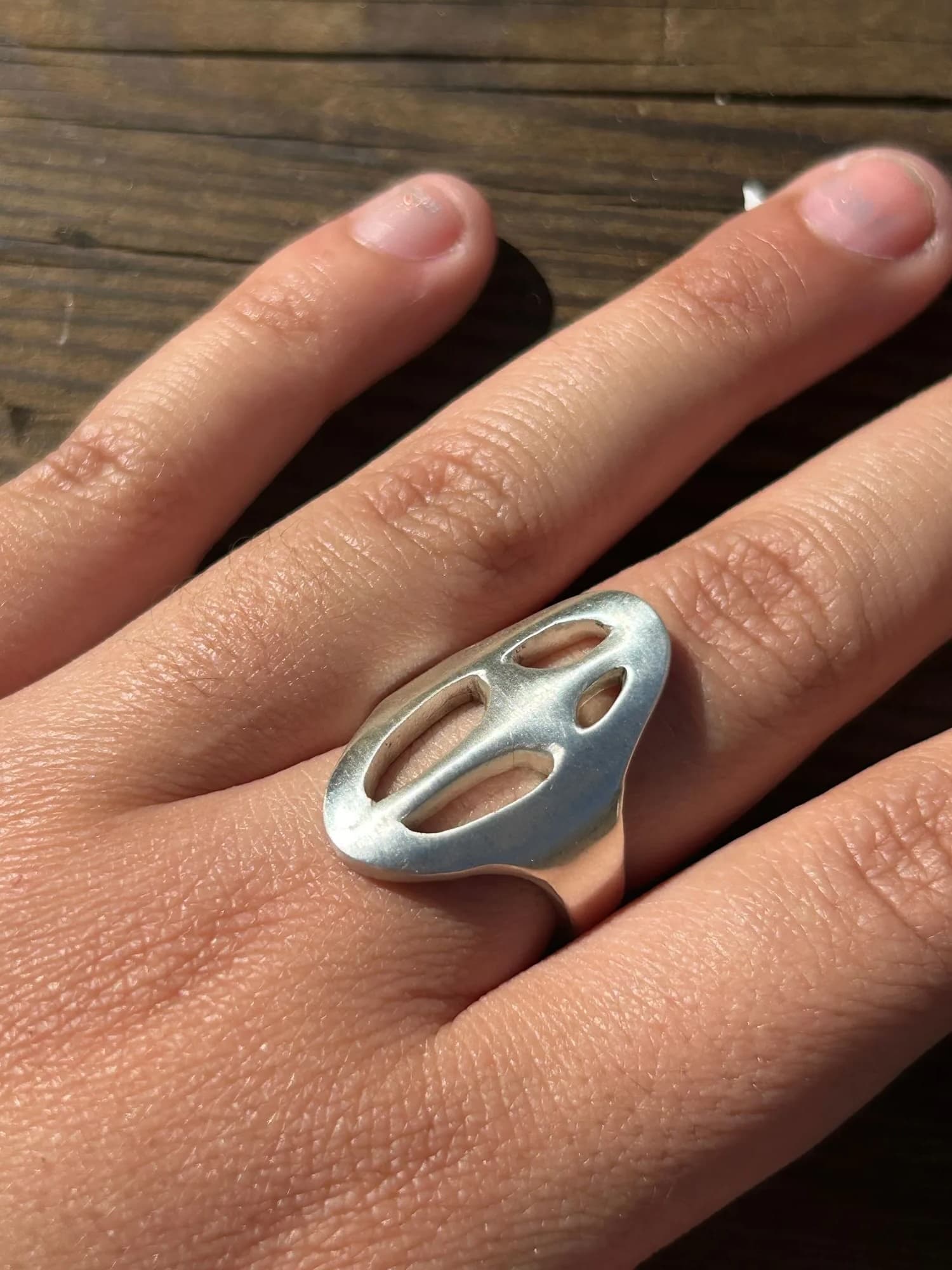 work/sparkle-ring/sparklering.jpeg image 42